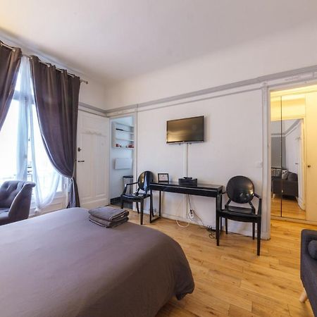 パリPrivate Studio - Avenue Des Champs-Elyseesアパートメント エクステリア 写真